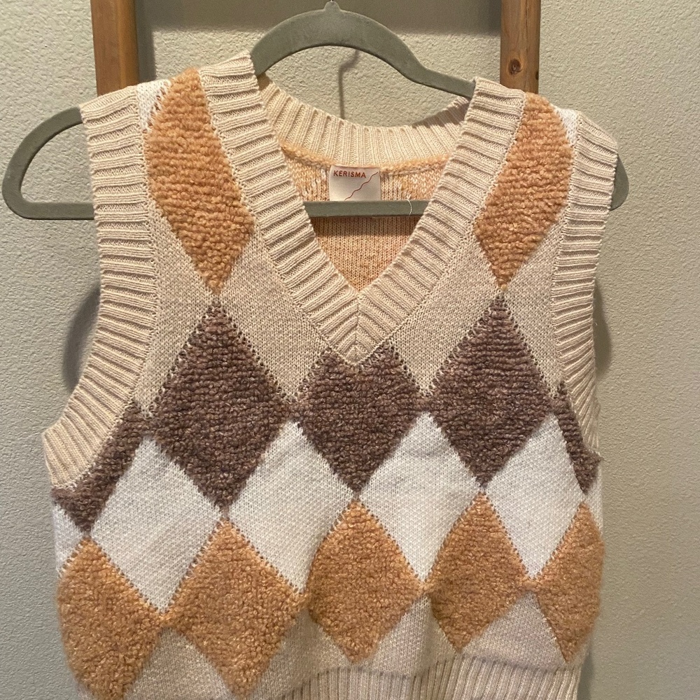 Sweater vest